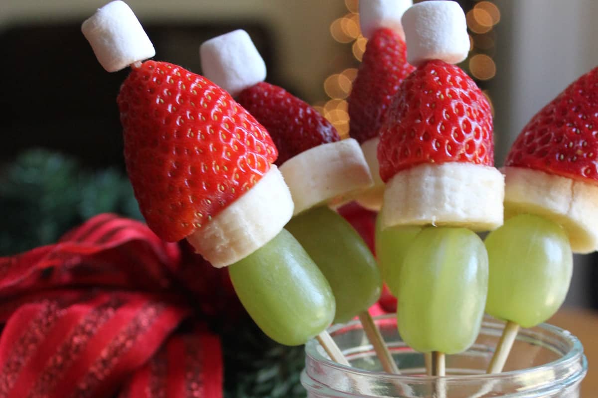 Grinch themed fruit skewers 