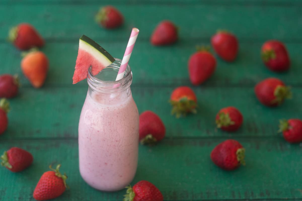 Kid-Friendly Fruit Smoothie with strawberries
