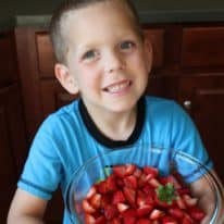 6 Ways to Get Kids to Try New Fruits & Veggies