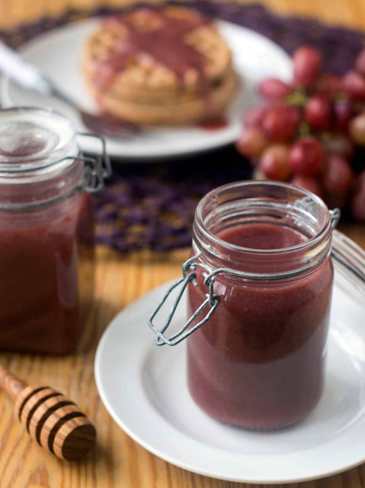 Homemade grape syrup 