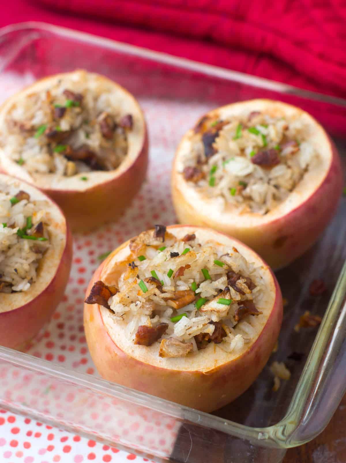 Easy Baked Apples Stuffed With Rice and Pecans