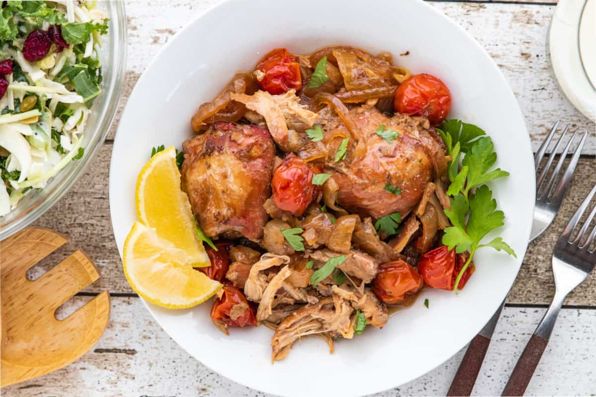 Easy Slow Cooker Chicken and Tomatoes