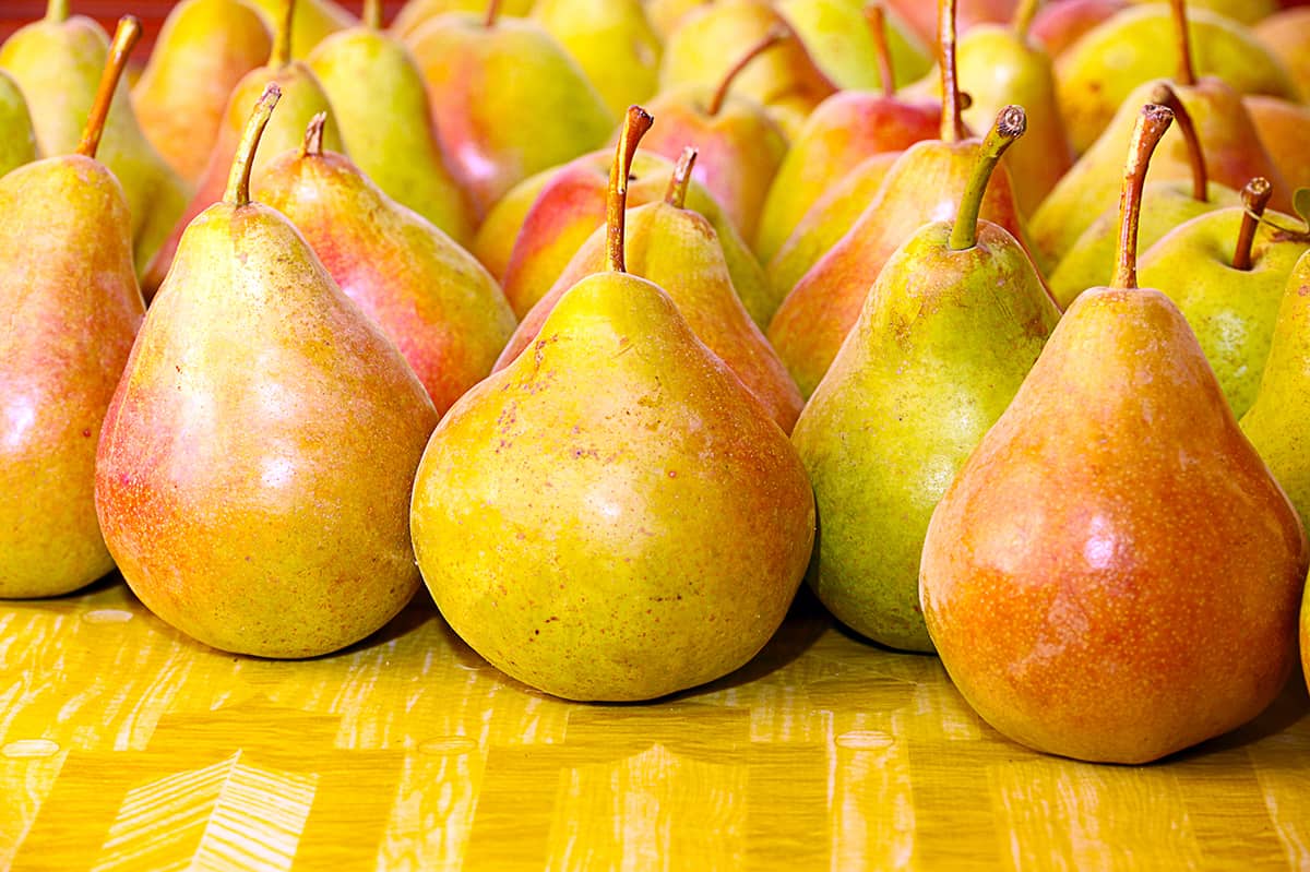 How to: Choose, Store, Peel, Halve & Core Pears ~ - Kitchen Encounters