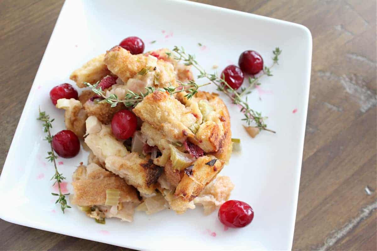 Easy Cranberry Stuffing With Vegan Sausage