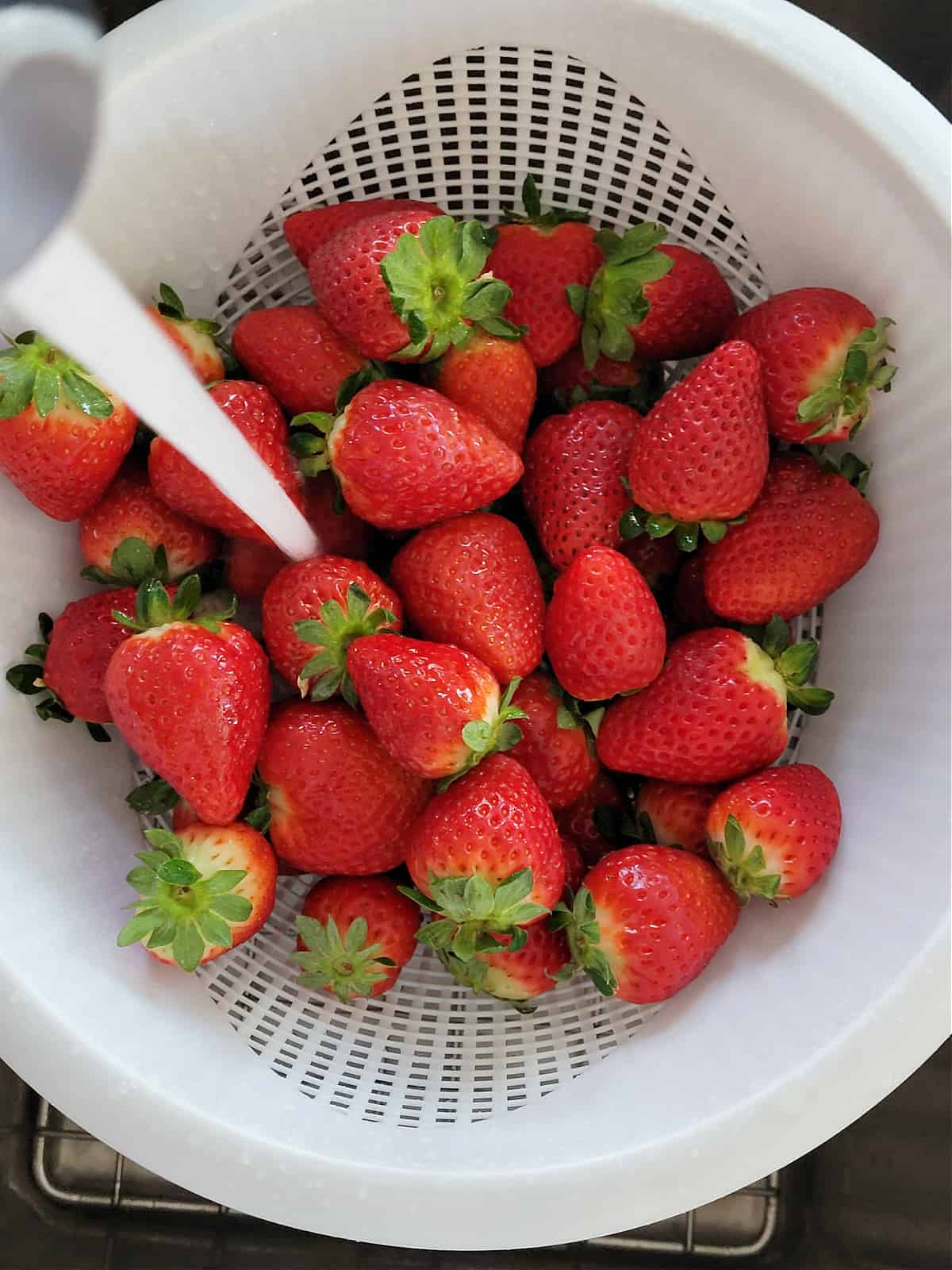  Strawberries for fruit tray 