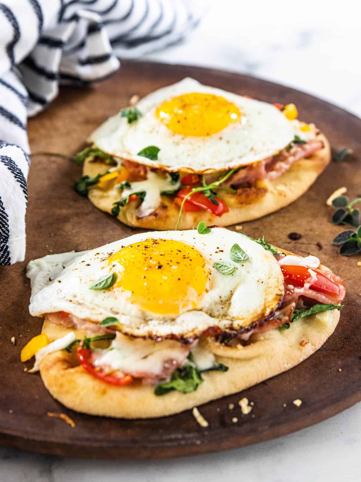 Breakfast Naan Pizzas