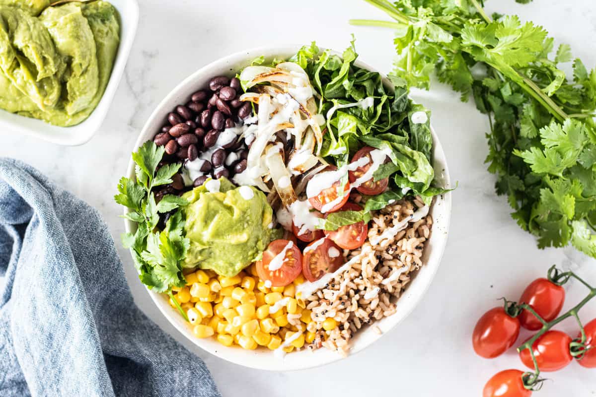 Easy Meal-Prep Vegetarian Quinoa Burrito Bowls