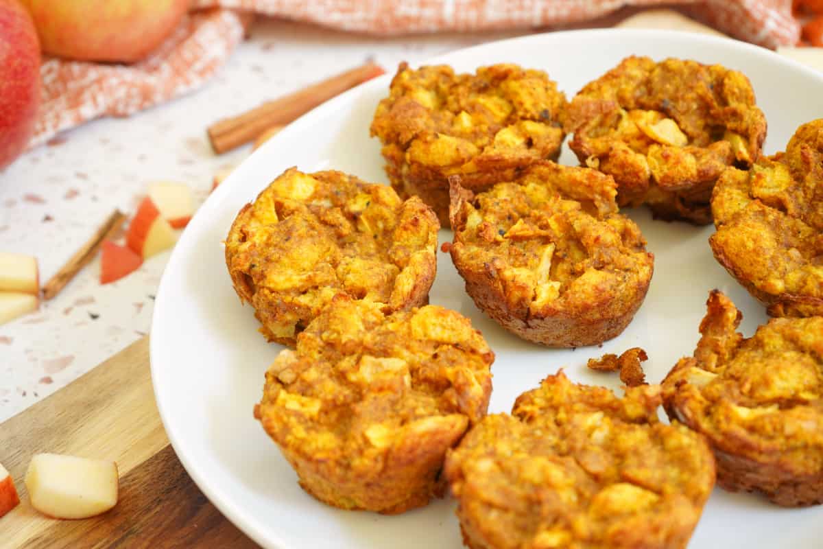 Healthy Pumpkin French Toast Muffins with apples 