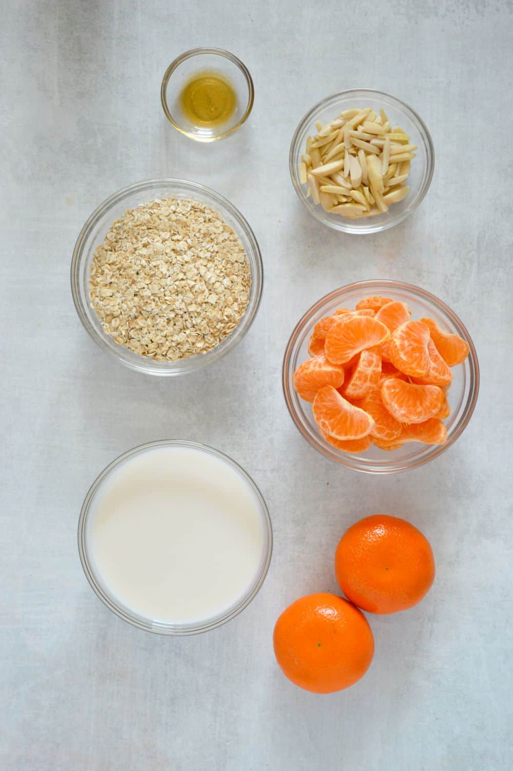 Easy Mandarin Overnight Oats ingredients
