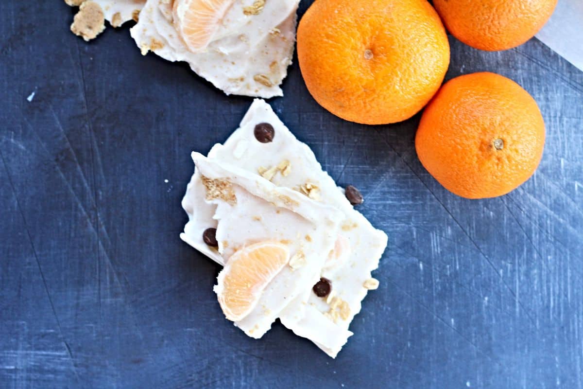 how to make frozen yogurt bark with mandarins