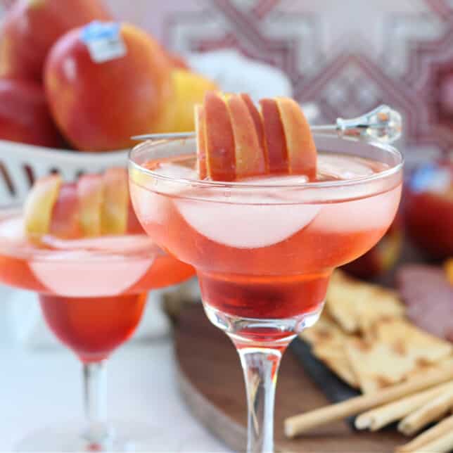 JAZZy Apple Mocktail Healthy Family Project