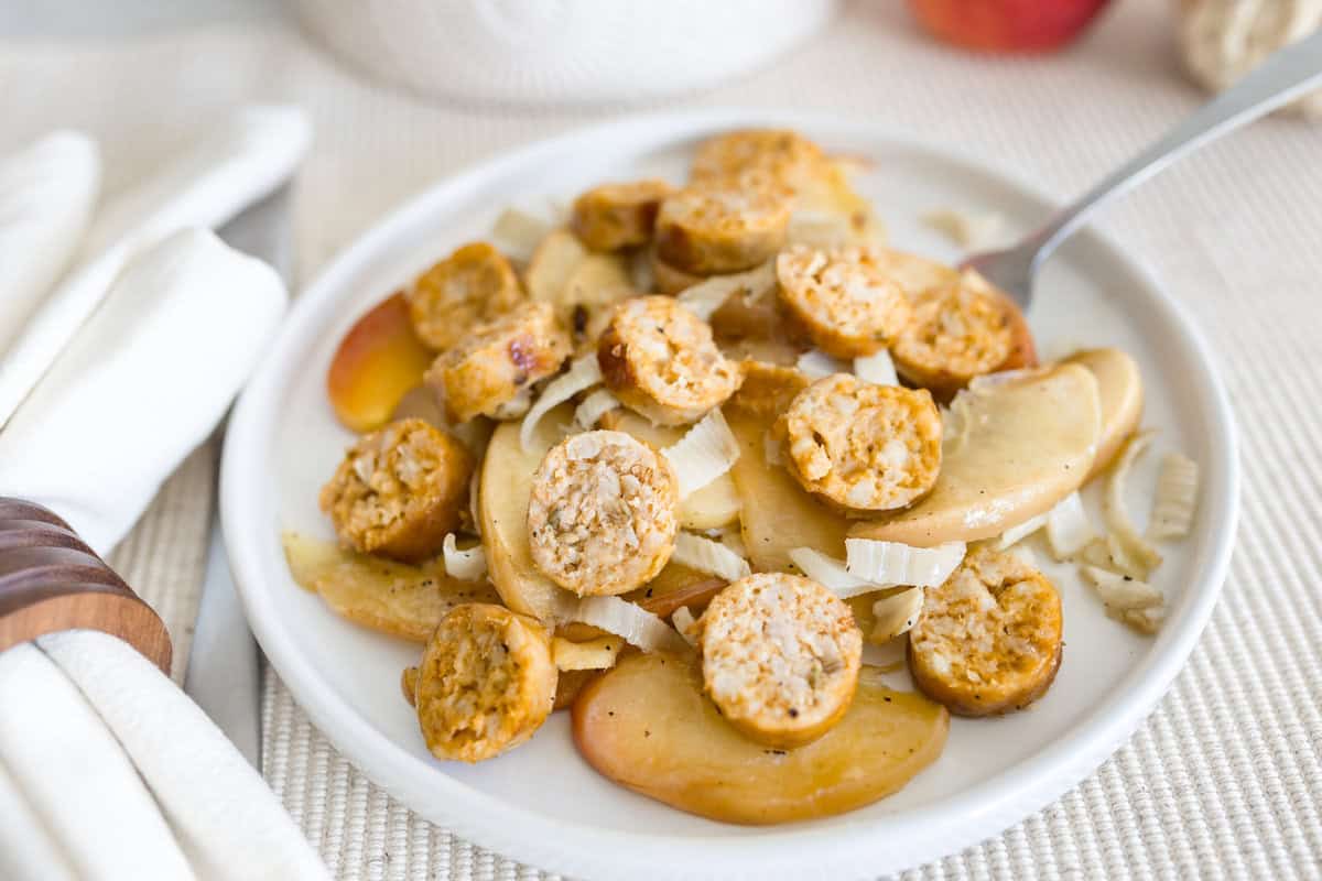 Chicken Sausage with Fennel and Apples - Healthy Family Project